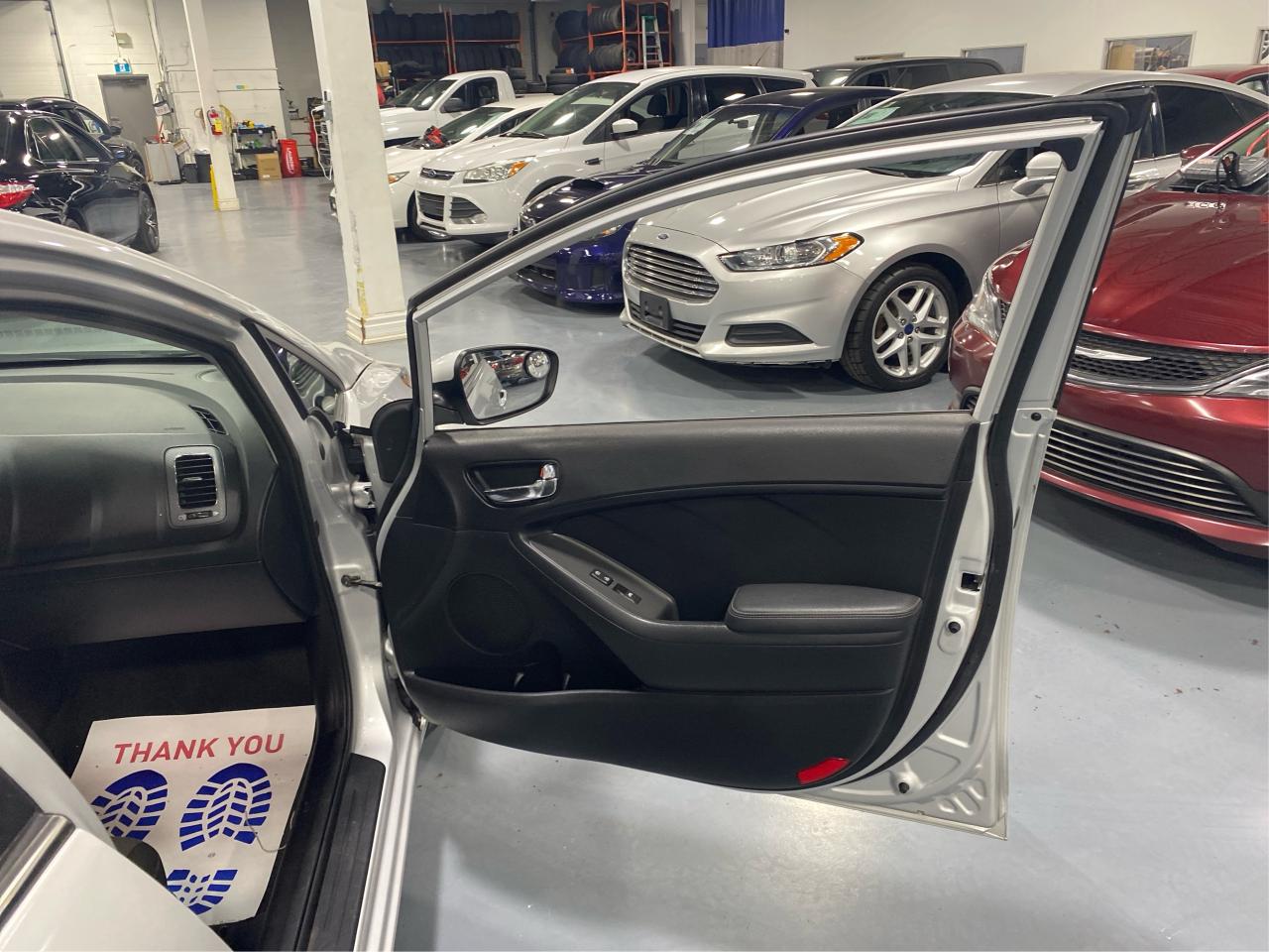 2017 Kia Forte 4dr Sdn Auto EX Photo