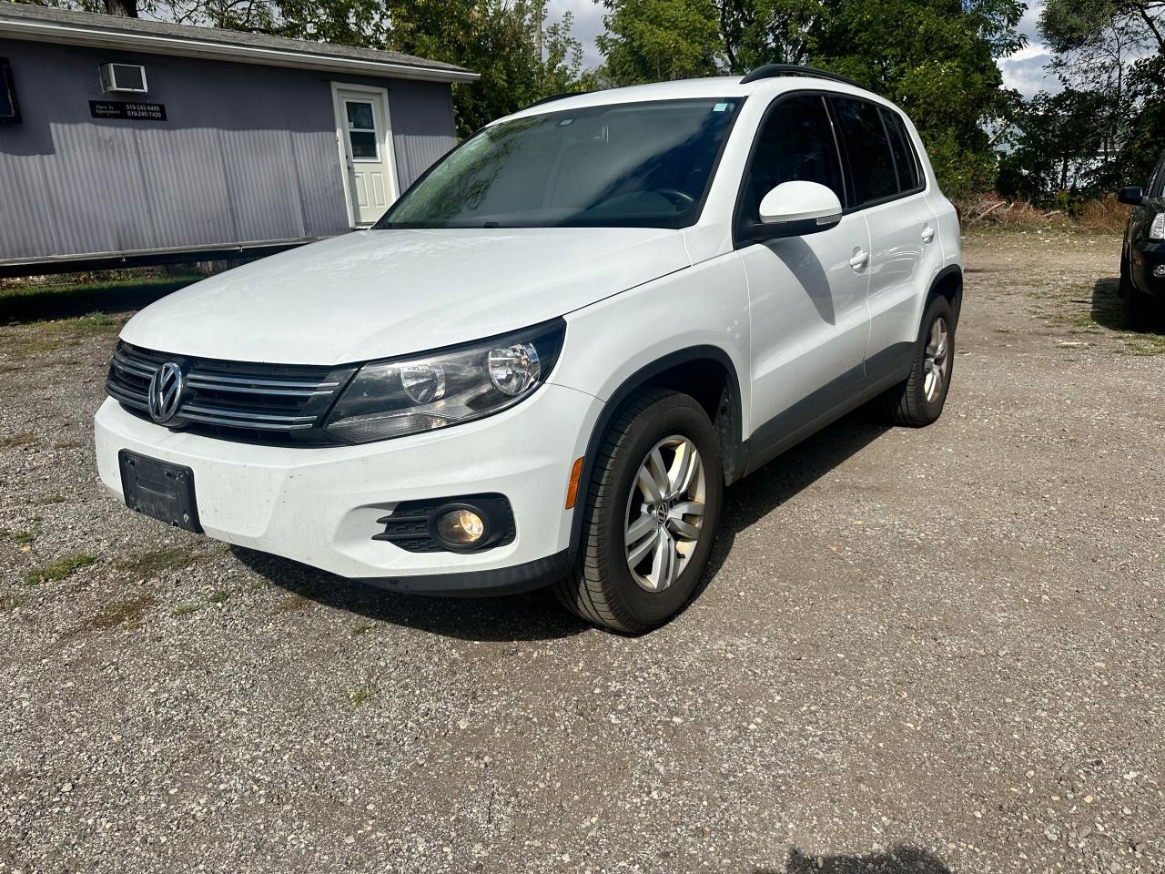 2016 Volkswagen Tiguan Trendline - Photo #2