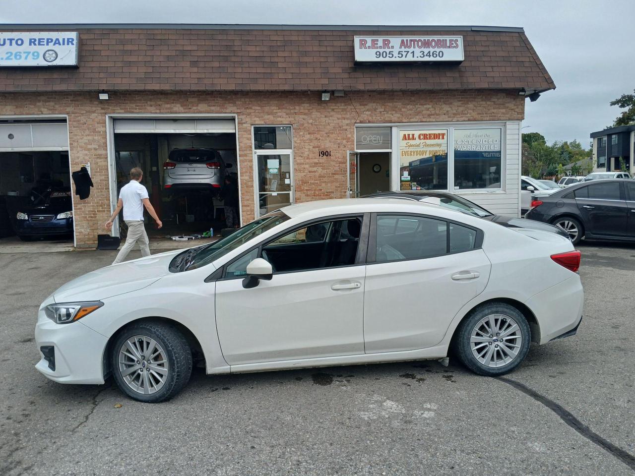 Used 2018 Subaru Impreza 2.0i Touring 4-Door Auto for sale in Oshawa, ON