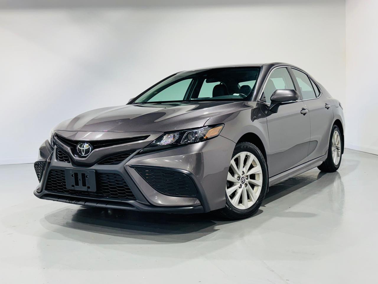 Used 2021 Toyota Camry SE for sale in North York, ON