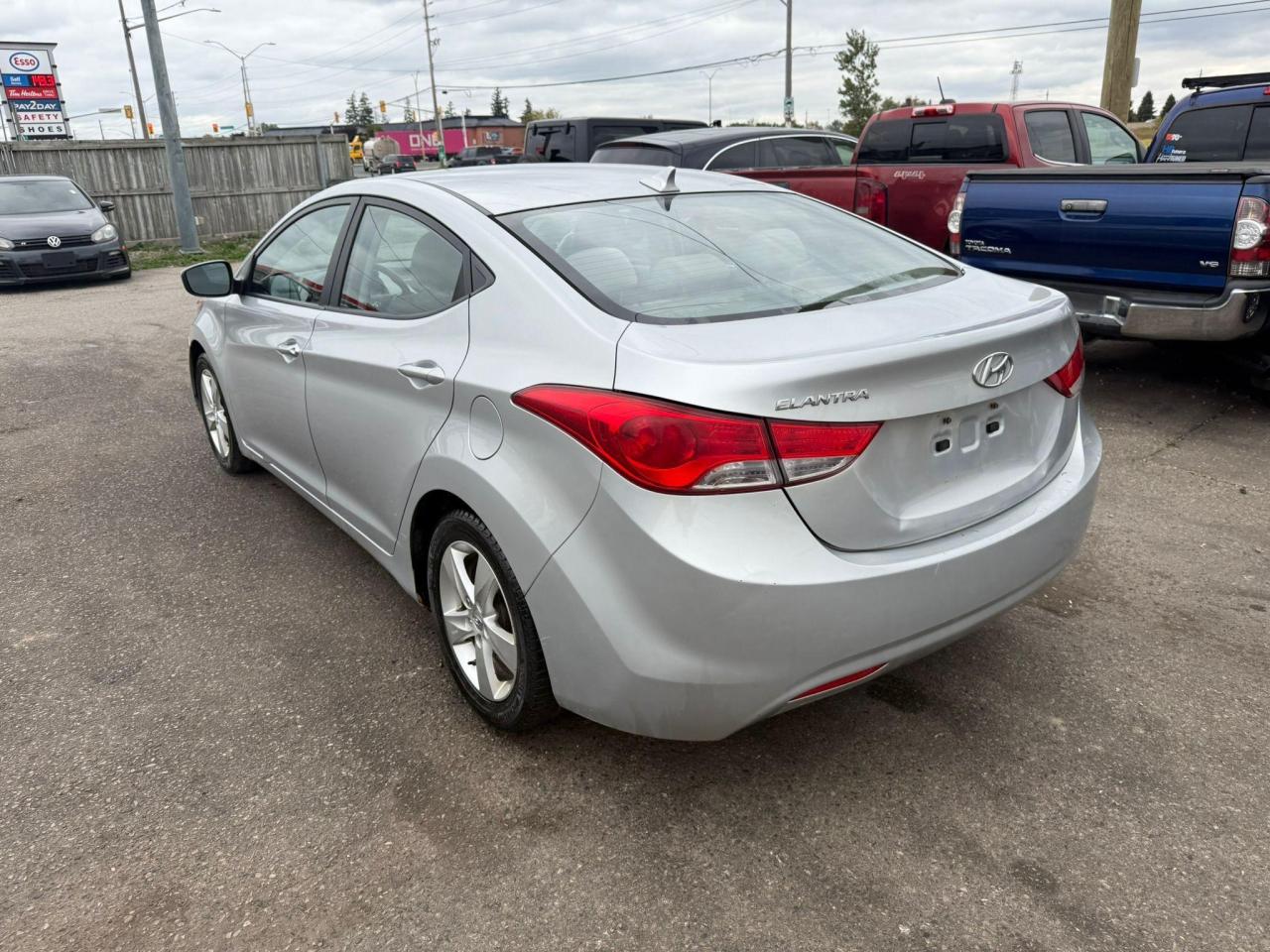 2011 Hyundai Elantra MANUAL, DRIVES GREAT, WELL MAINTAINED, CERT - Photo #3