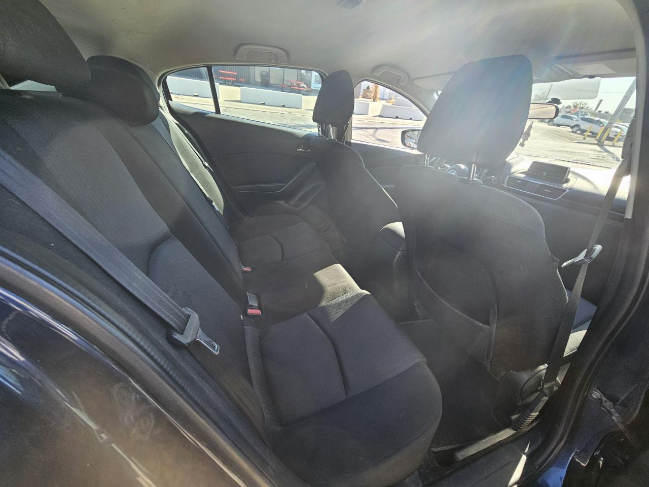2014 Mazda MAZDA3 GX-SKY - Photo #7