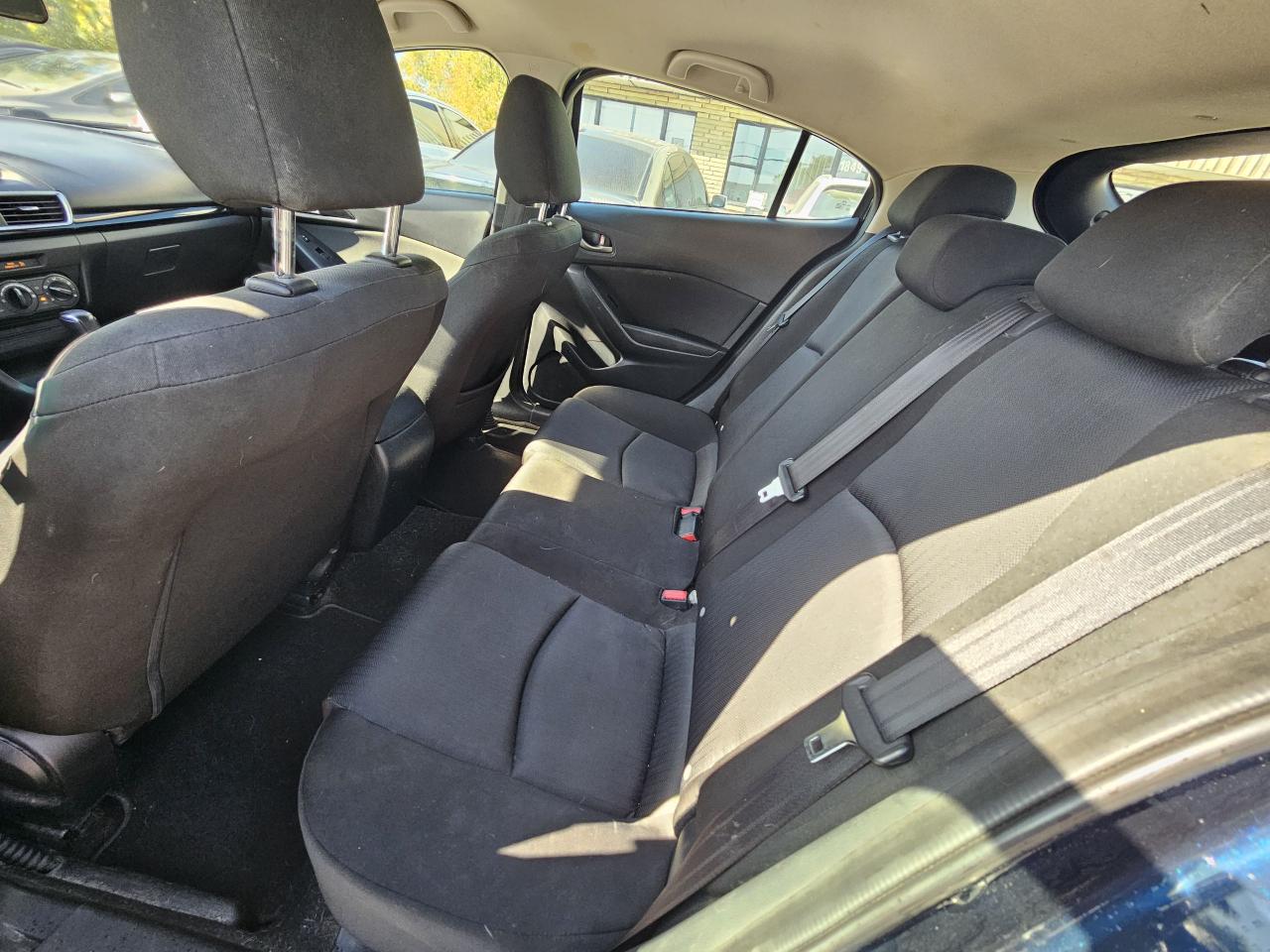 2014 Mazda MAZDA3 GX-SKY - Photo #6
