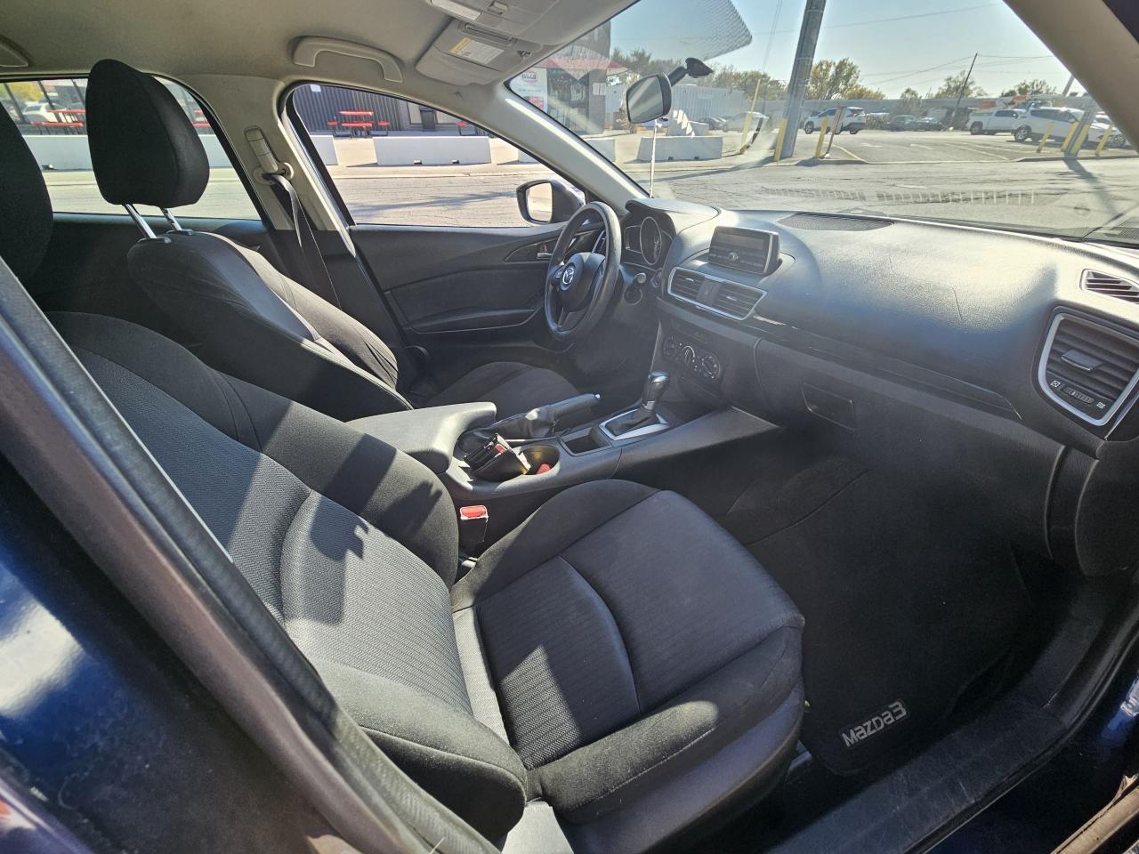 2014 Mazda MAZDA3 GX-SKY - Photo #10