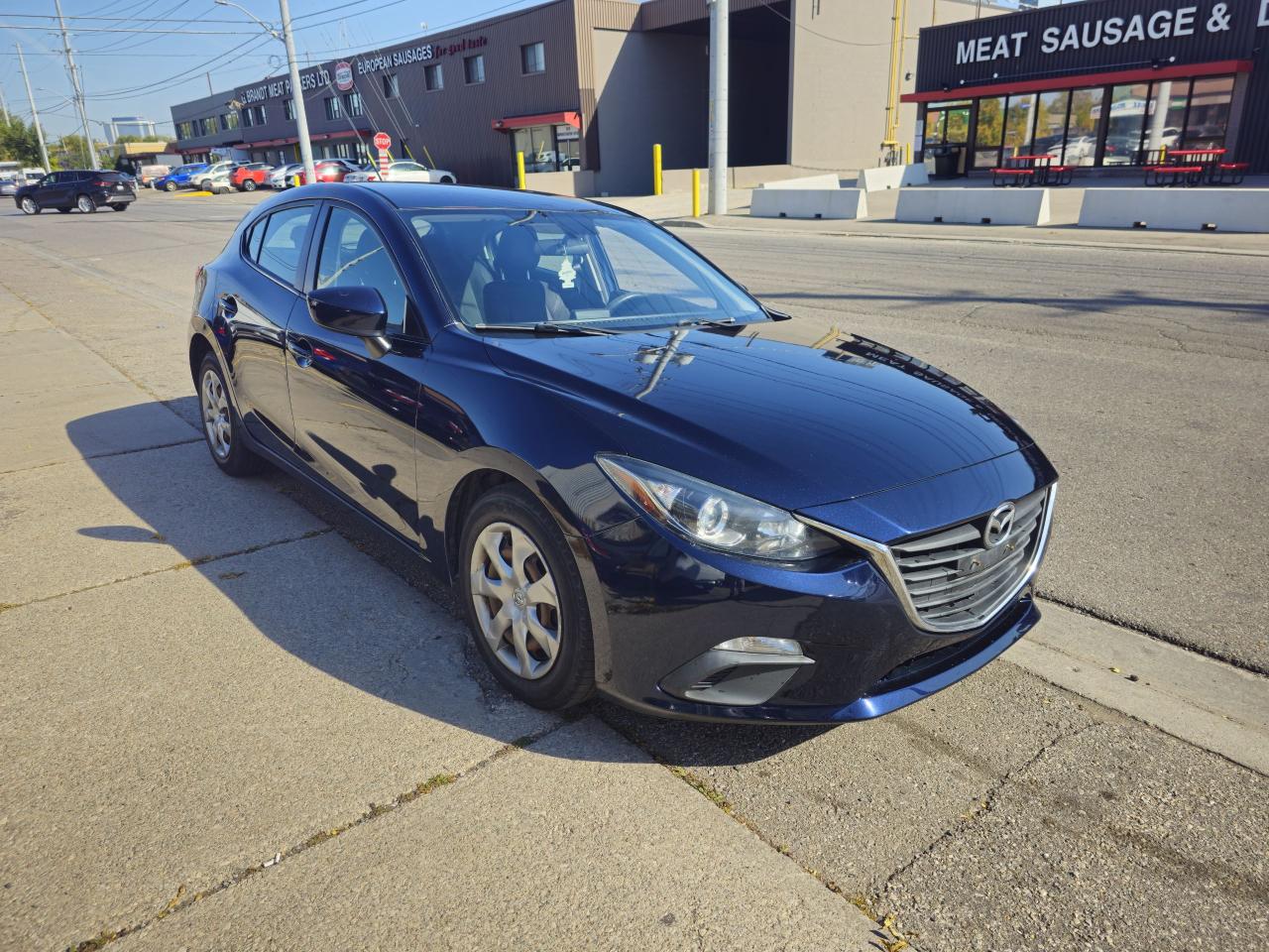 2014 Mazda MAZDA3 GX-SKY - Photo #2