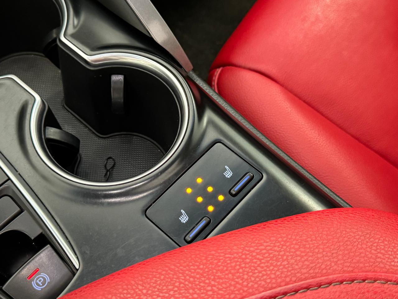 2018 Toyota Camry XSE+Red Leather+New Tires+Brakes+BSM+Roof+LaneKeep - Photo #37