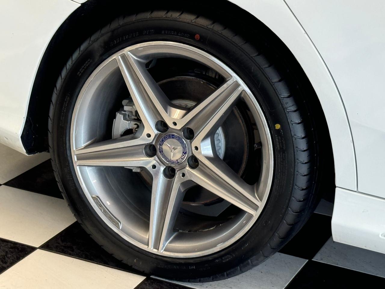 2017 Mercedes-Benz C-Class C300 4MATIC+Roof+Camera+New Tires+Heated Steering - Photo #47