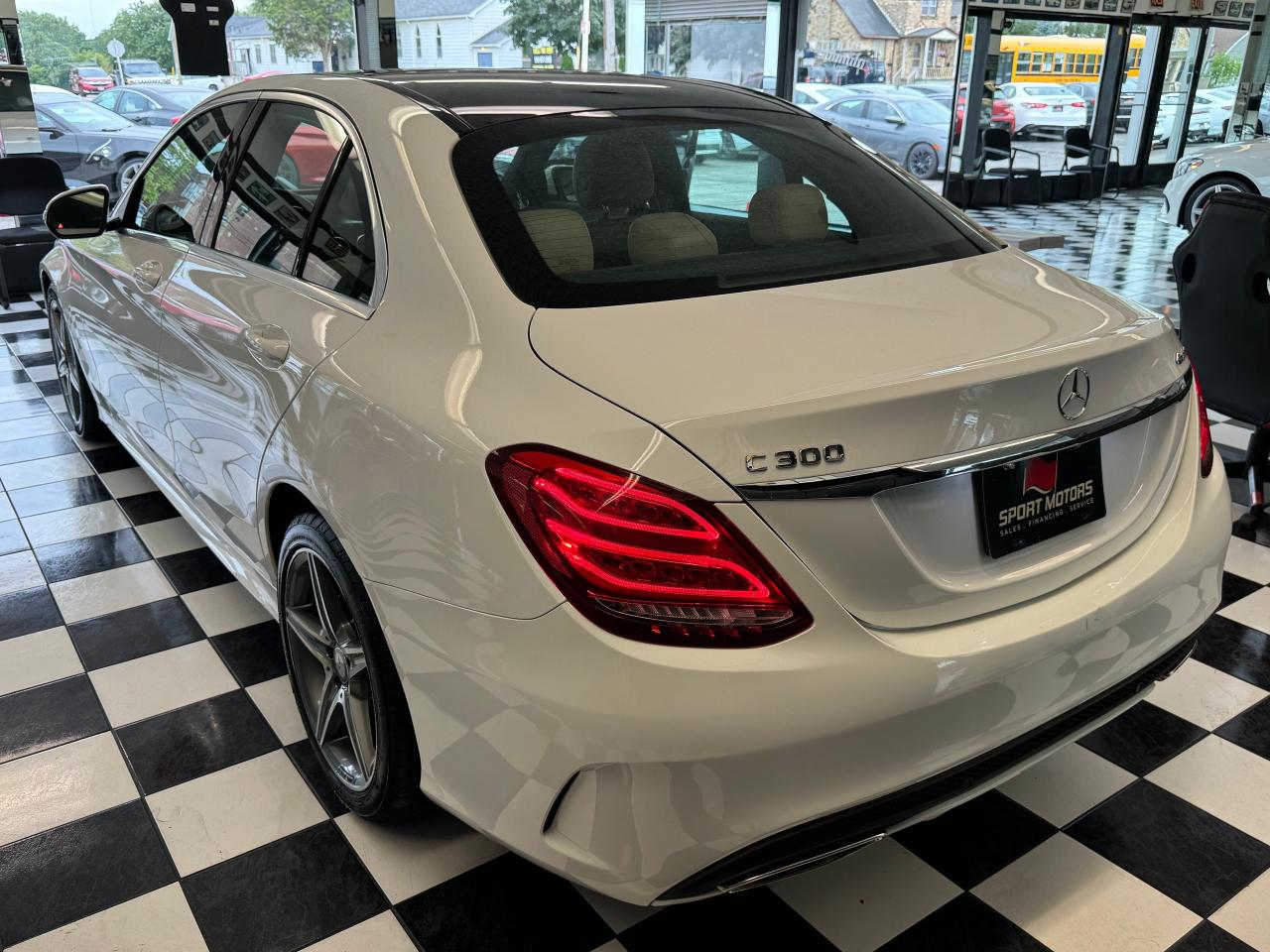 2017 Mercedes-Benz C-Class C300 4MATIC+Roof+Camera+New Tires+Heated Steering - Photo #4