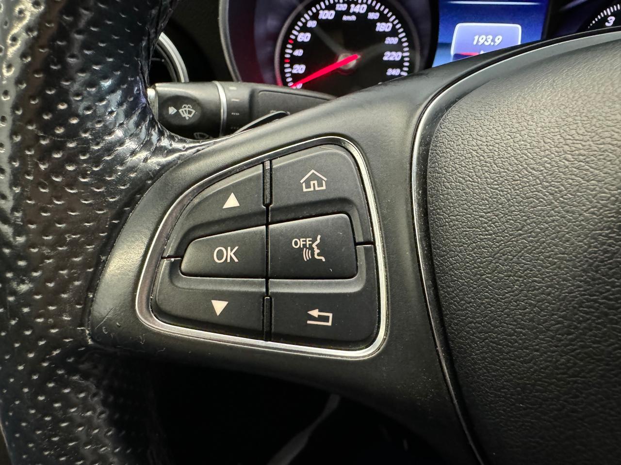 2017 Mercedes-Benz C-Class C300 4MATIC+Roof+Camera+New Tires+Heated Steering Photo93