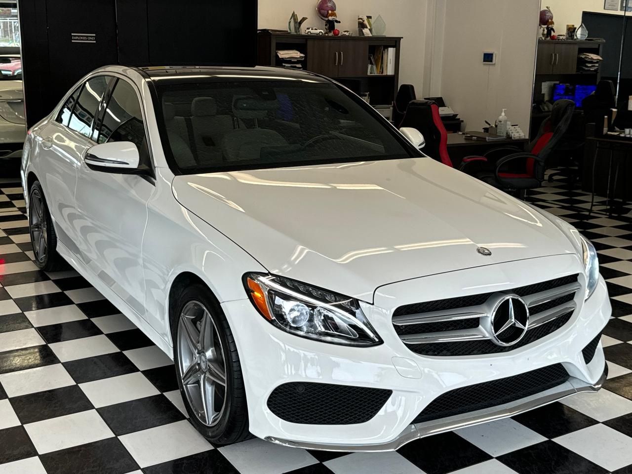 2017 Mercedes-Benz C-Class C300 4MATIC+Roof+Camera+New Tires+Heated Steering Photo61