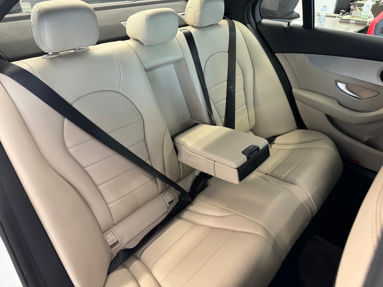 2017 Mercedes-Benz C-Class C300 4MATIC+Roof+Camera+New Tires+Heated Steering Photo77