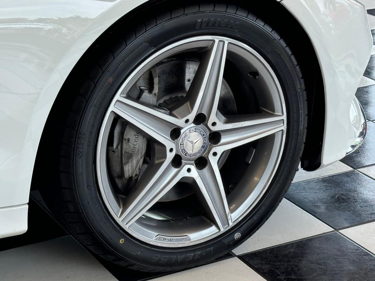 2017 Mercedes-Benz C-Class C300 4MATIC+Roof+Camera+New Tires+Heated Steering Photo102