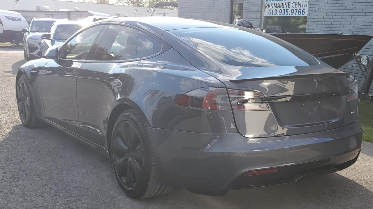 2021 Tesla Model S  Photo2