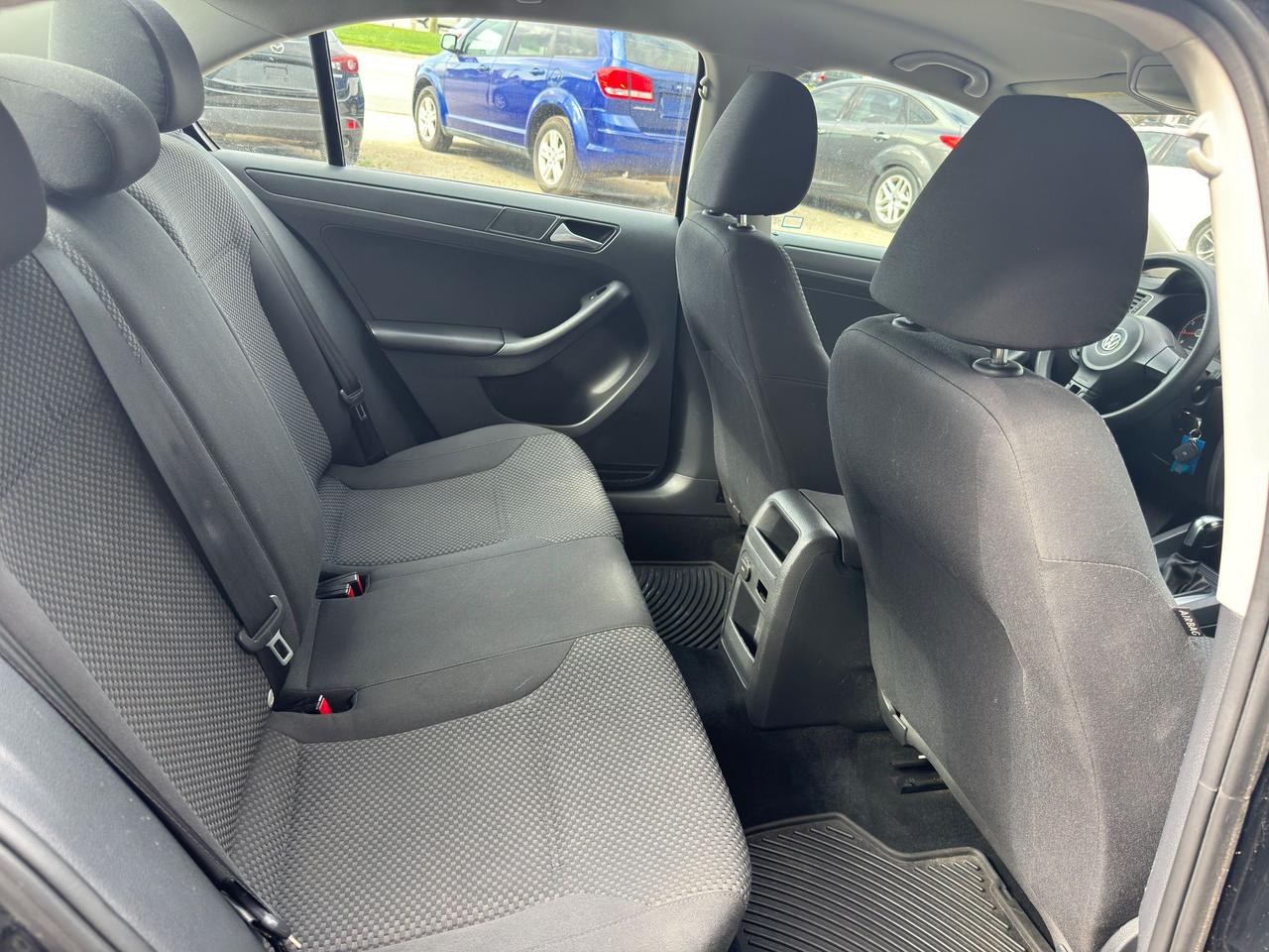 2014 Volkswagen Jetta TRENDLINE+ Photo