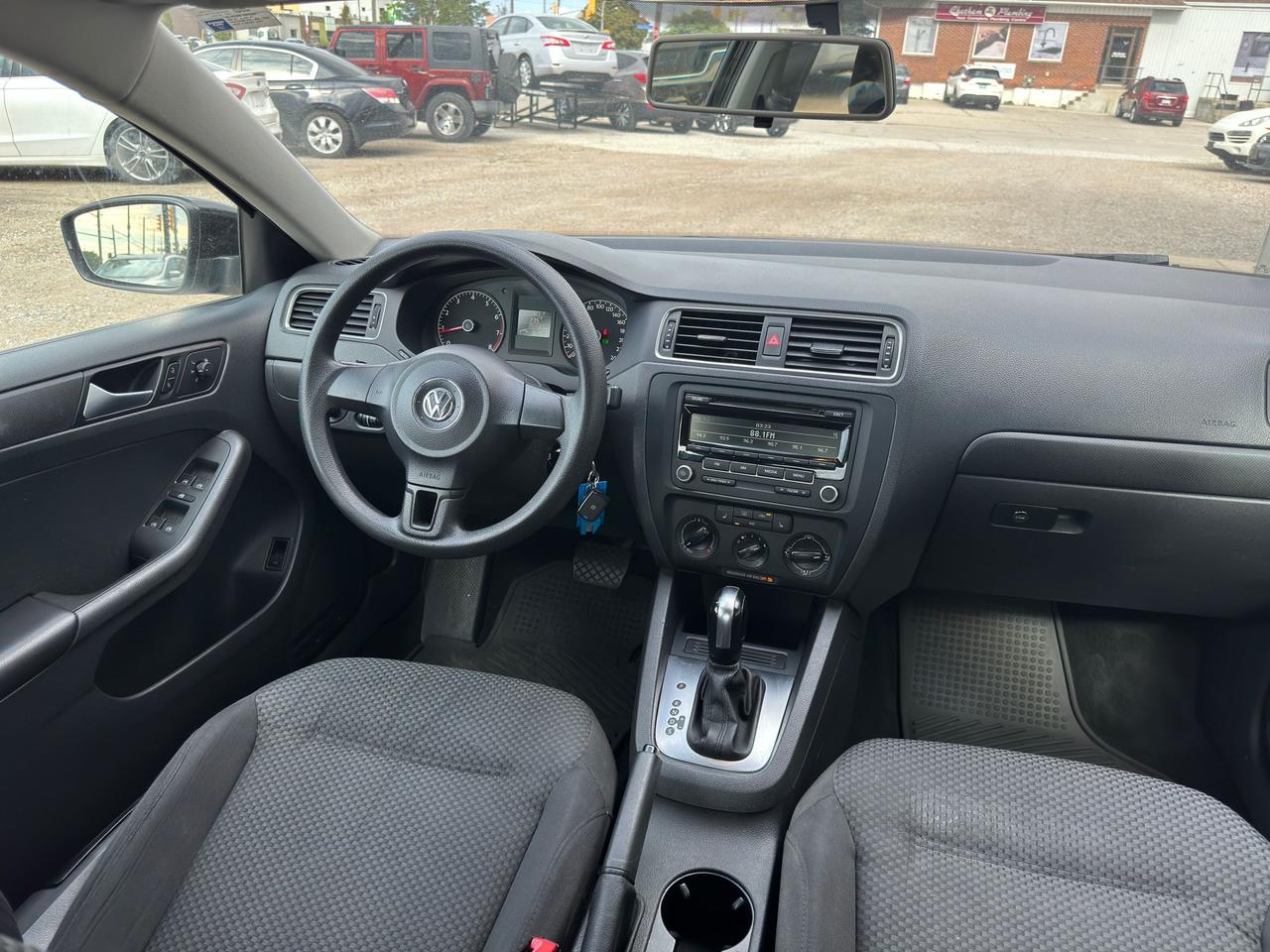 2014 Volkswagen Jetta TRENDLINE+ Photo