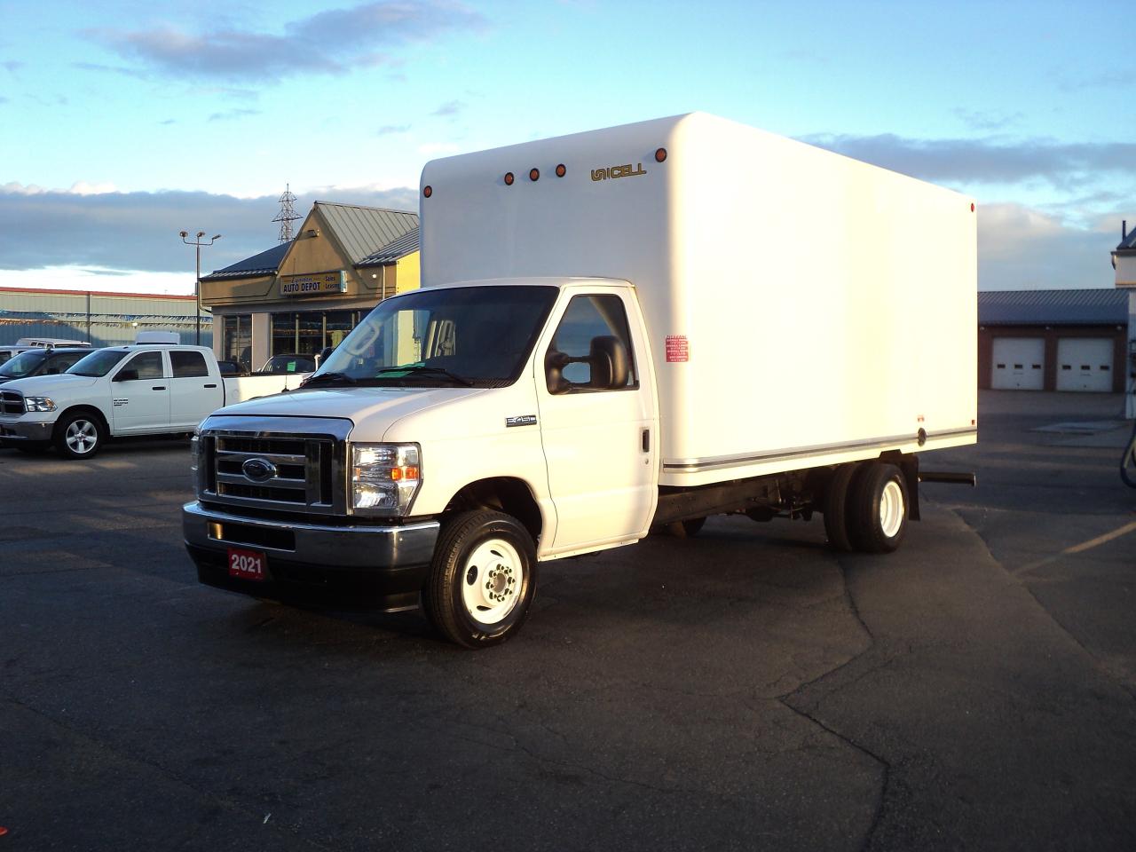 Used 2021 Ford E-Series Cutaway E-450 CubeVan 7.3L8cylGas DRW 176