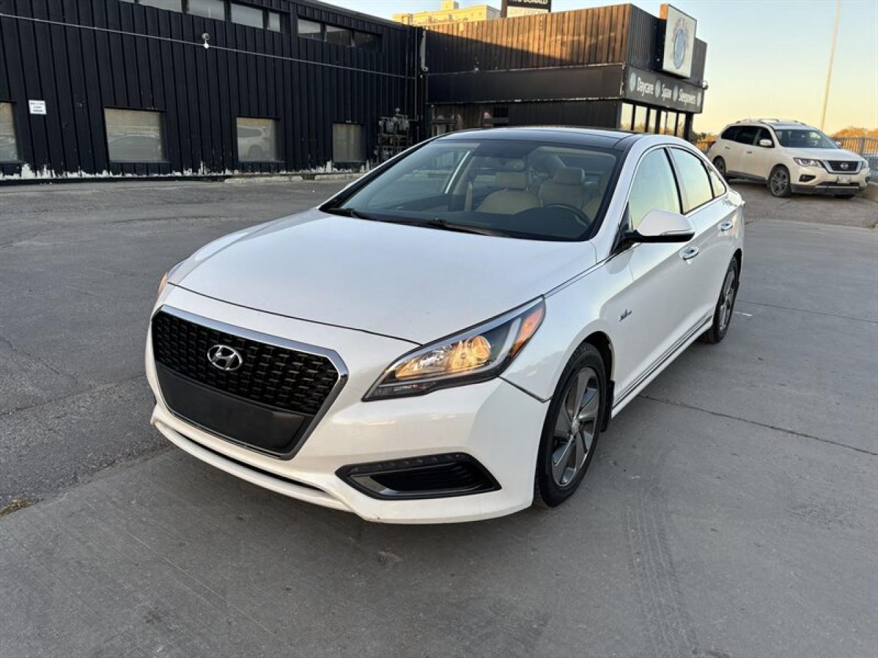 Used 2016 Hyundai Sonata Hybrid Limited for sale in Winnipeg, MB