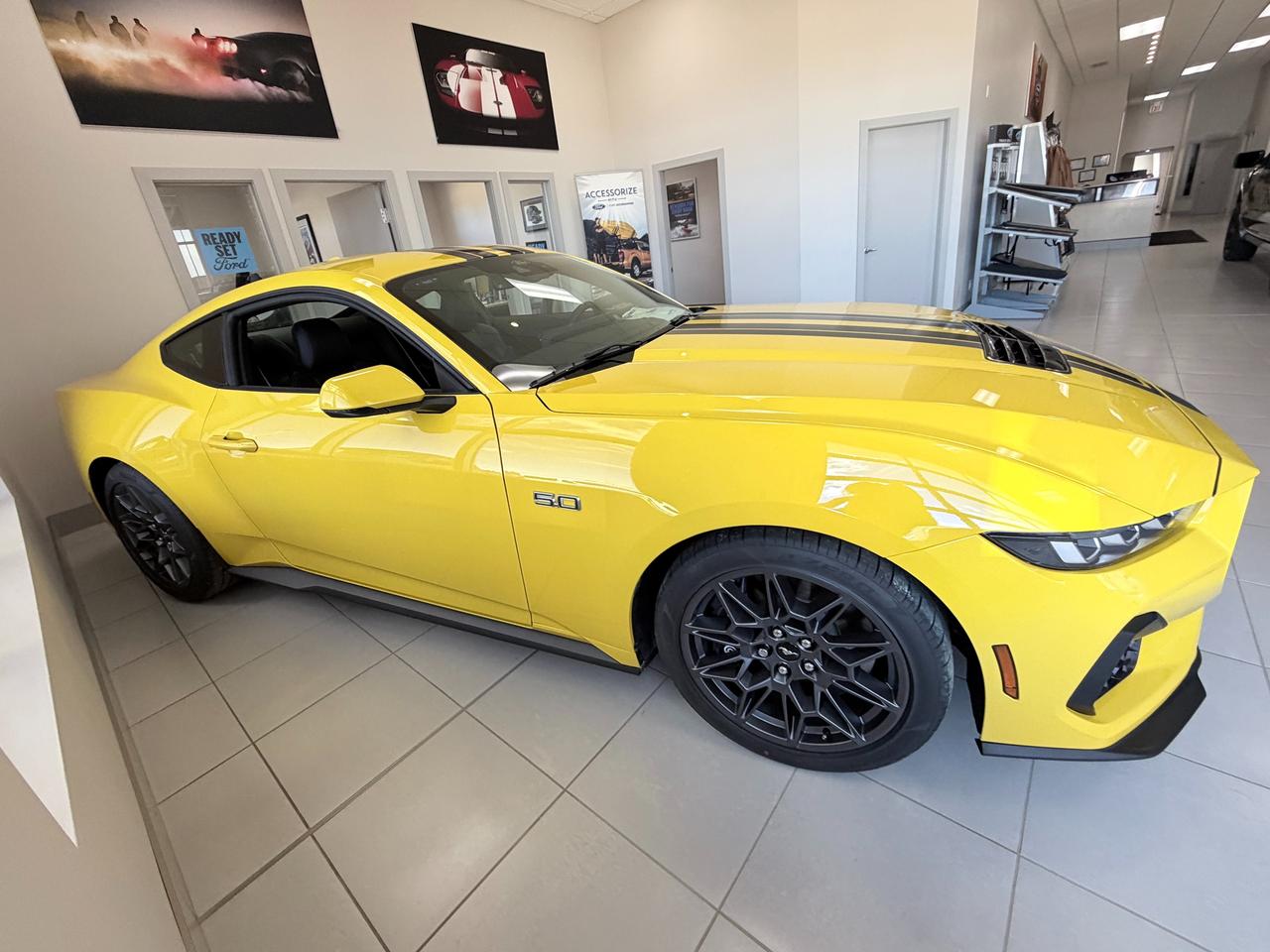 2024 Ford Mustang GT Premium Photo3