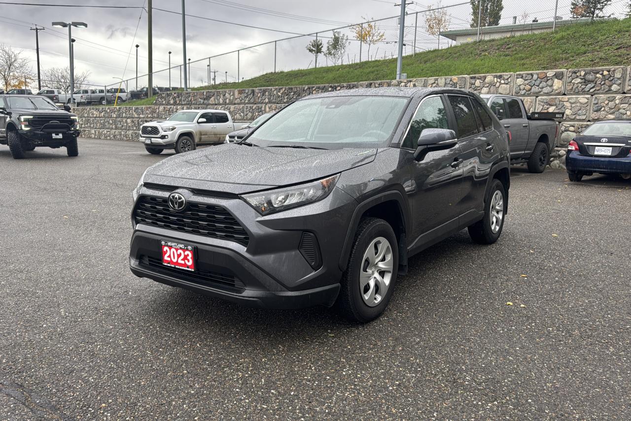2023 Toyota RAV4 LE AWD Photo