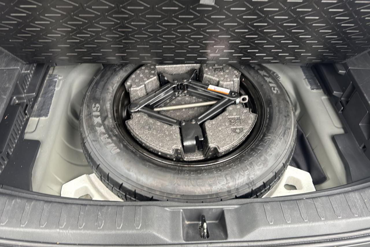 2023 Toyota RAV4 LE AWD Photo