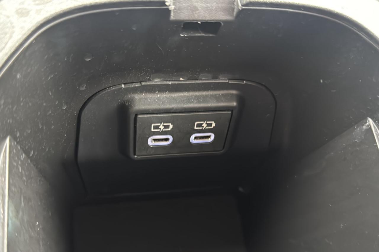 2023 Toyota RAV4 LE AWD Photo