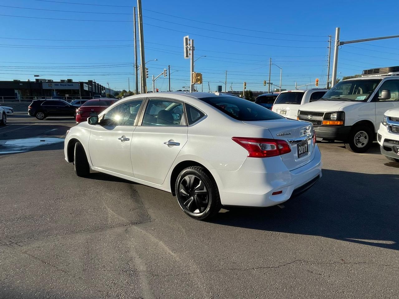 2017 Nissan Sentra 4dr Sdn AUTO SV NO ACCIDENT B-TOOTH CAMERA H-SEAT - Photo #3