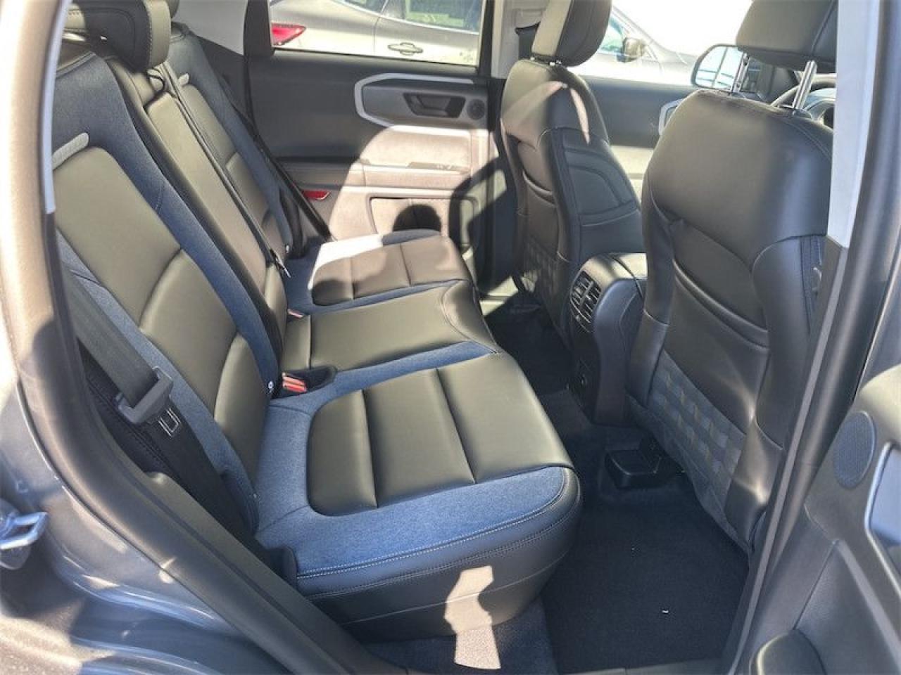 2025 Ford Bronco Sport Outer Banks  - Leather Seats Photo5