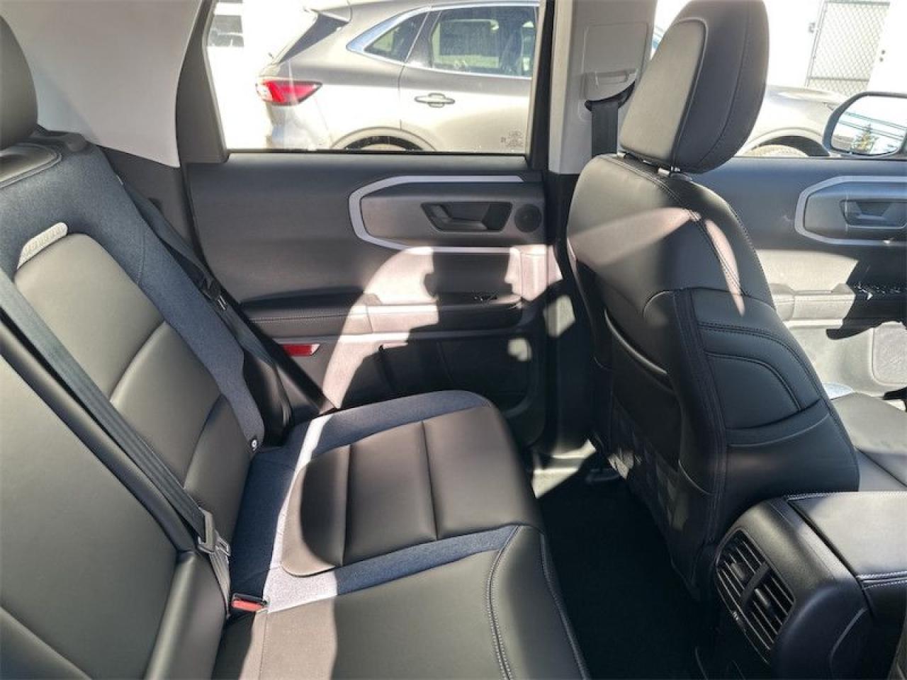 2025 Ford Bronco Sport Outer Banks  - Leather Seats Photo5