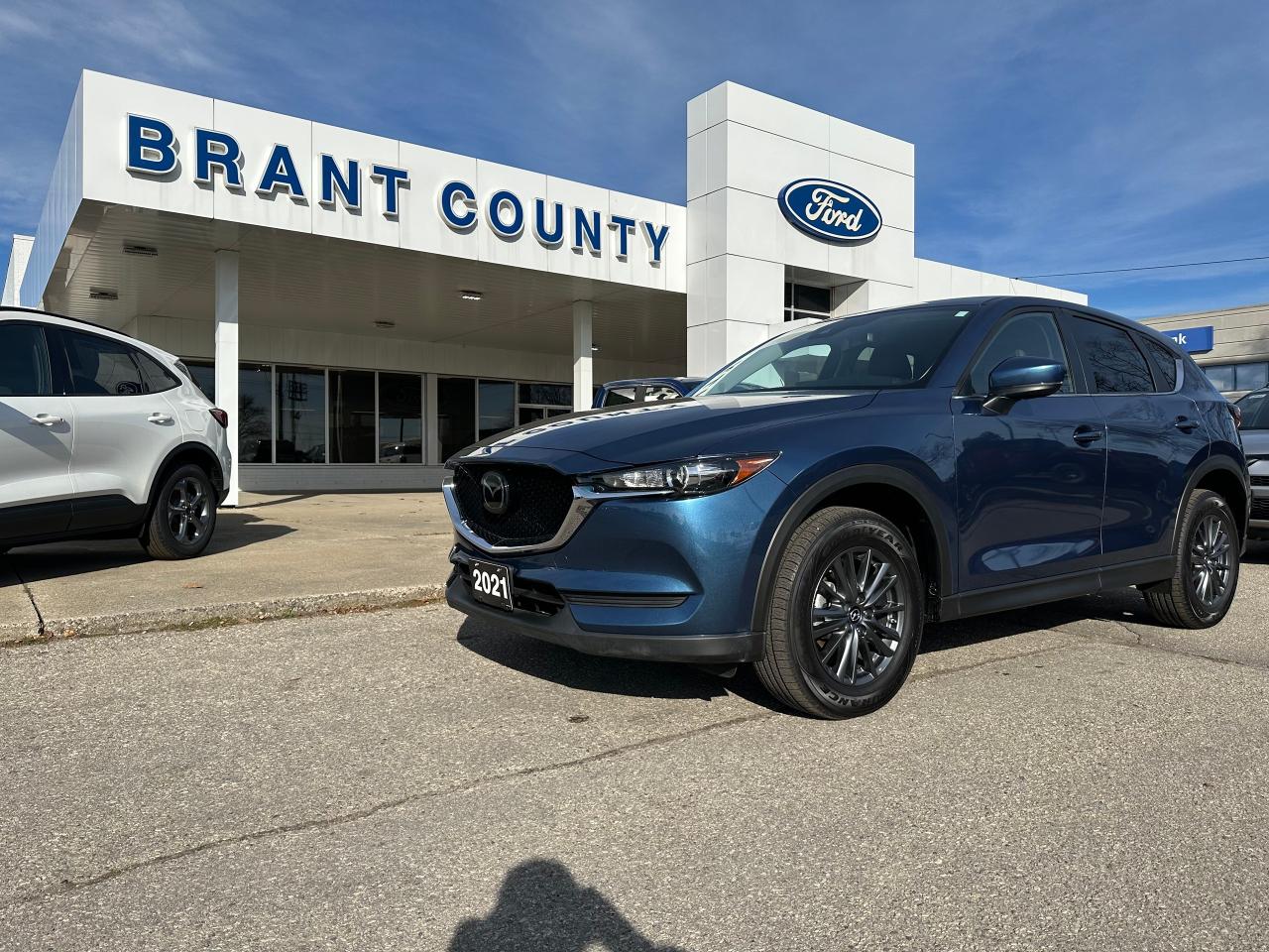 <p class=MsoNoSpacing>MAZDA CX-5 GS FWD IS NICELY EQUIPPED WITH HEATED LEATHER WRAPPED SEATS, DRIVERS POWER SEAT , NAVIGATION AND MORE </p><p class=MsoNoSpacing><br />SERVICE/RECON – Full Safety Inspection completed, oil and filter change completed -<span style=mso-spacerun: yes;>  </span>Please contact us for more details.</p><p class=MsoNoSpacing><br />Price includes safety.<span style=mso-spacerun: yes;>  </span>We are a full disclosure dealership - ask to see this vehicles CarFax report.</p><p class=MsoNoSpacing><span style=mso-spacerun: yes;> </span>Brant County Ford is a family-owned dealership and has been a proud member of the Brantford community for over 40 years!</p><p class=MsoNoSpacing><br />** See dealer for details.</p><p class=MsoNoSpacing>*Please note all prices are plus HST and Licensing.</p><p class=MsoNoSpacing>* Prices in Ontario, Alberta and British Columbia include OMVIC/AMVIC fee (where applicable), accessories, other dealer installed options, administration and other retailer charges.</p><p class=MsoNoSpacing> </p><p class=MsoNoSpacing>All prices are in Canadian dollars (unless otherwise indicated). Retailers are free to set individual prices.</p>