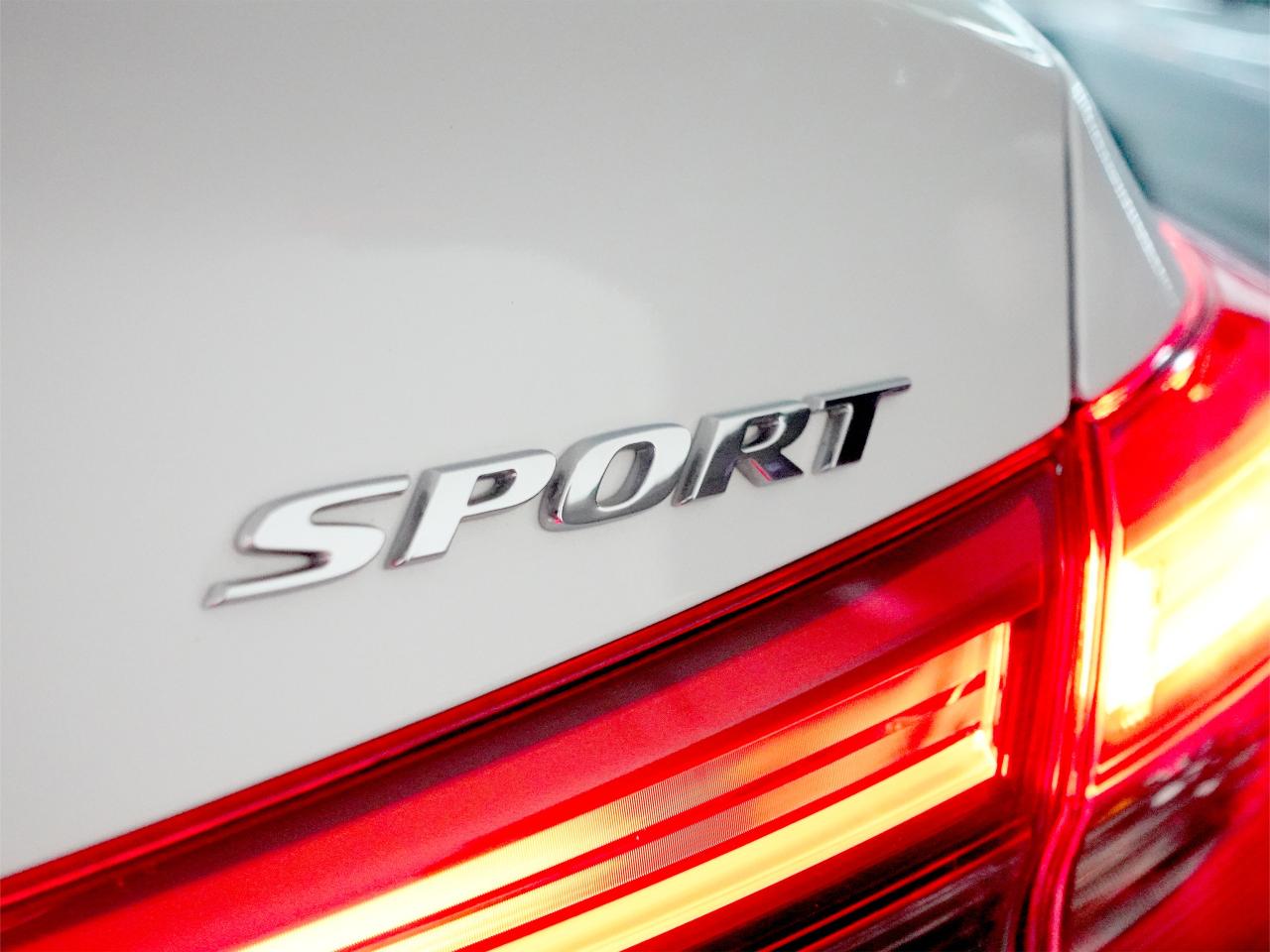 2023 Honda Civic SPORT | Sunroof | LaneWatch | ACC | CarPlay