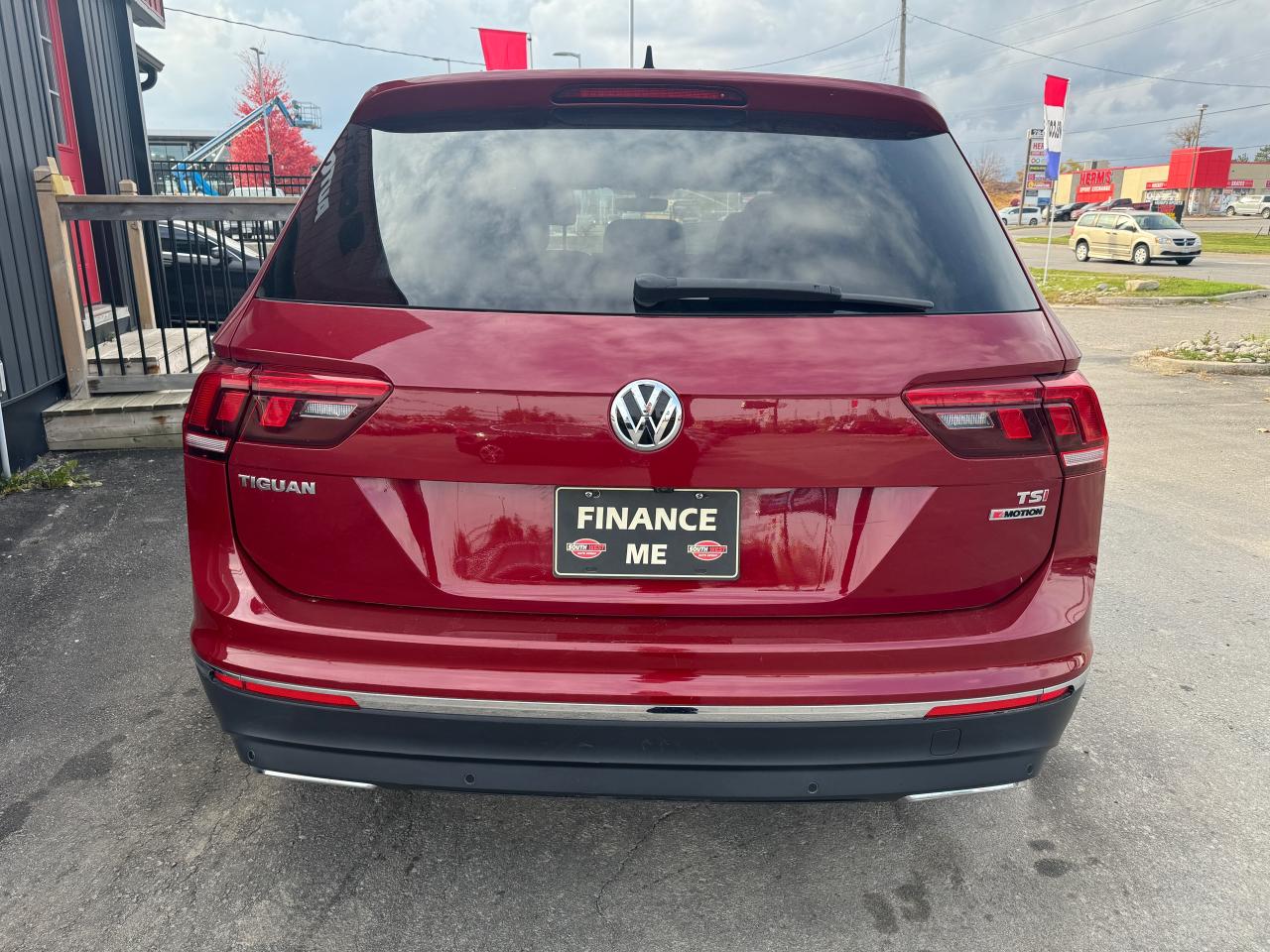 2018 Volkswagen Tiguan Highline - Photo #2