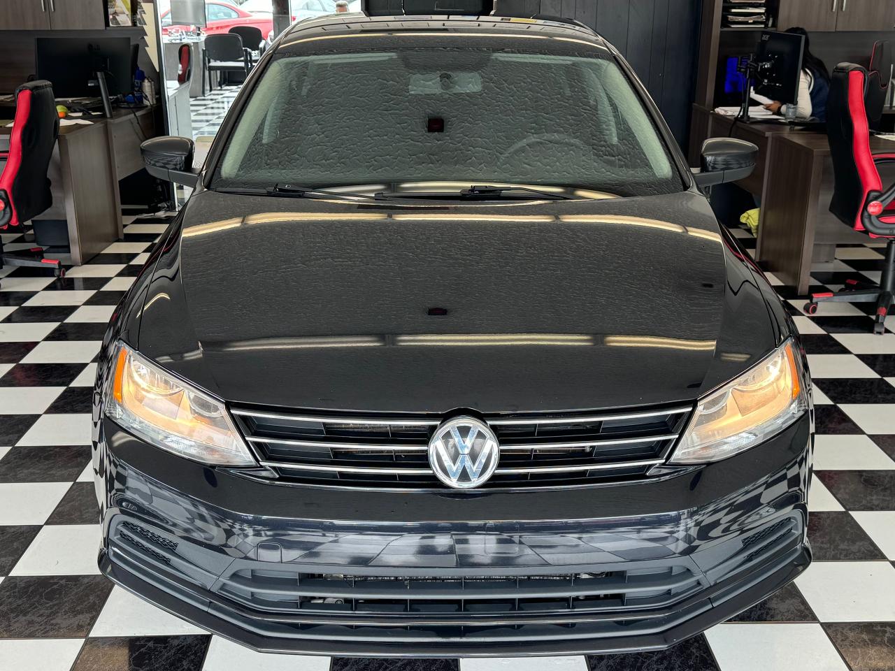 2017 Volkswagen Jetta Trendline+ApplePlay+New Tires+Brakes+CLEAN CARFAX - Photo #9