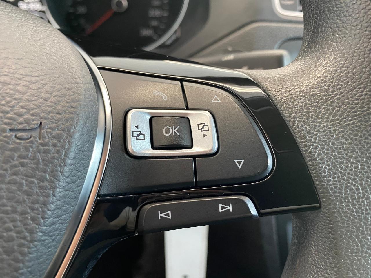 2017 Volkswagen Jetta Trendline+ApplePlay+New Tires+Brakes+CLEAN CARFAX - Photo #53