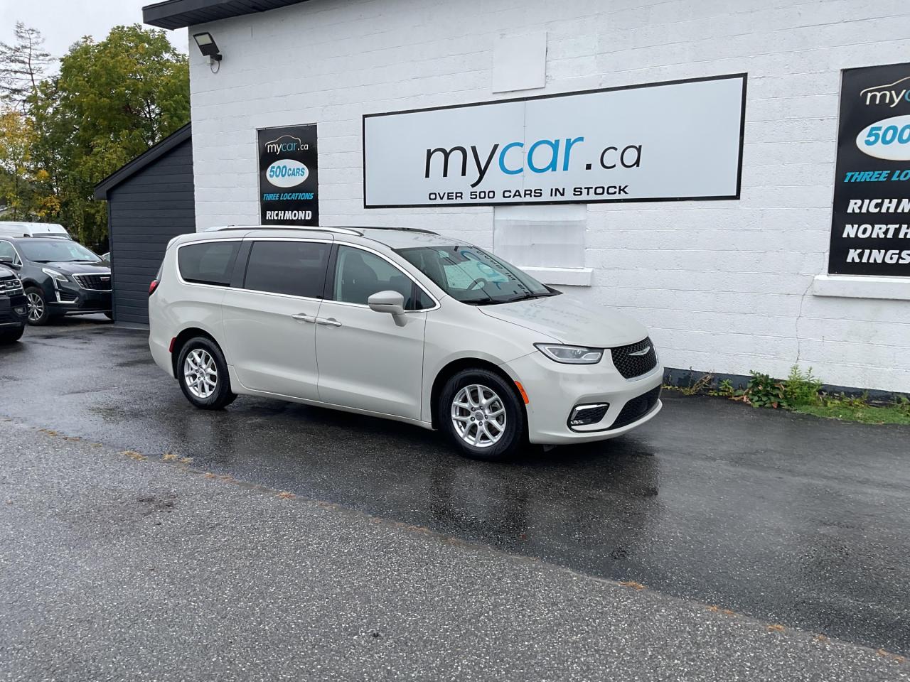 Used 2021 Chrysler Pacifica Touring-L 3.6L TOURING-L!!  BACKUP CAM. LEATHER. 17