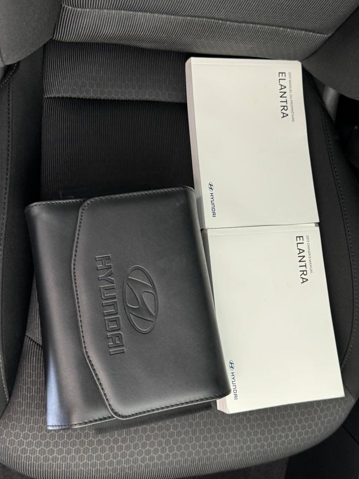 2017 Hyundai Elantra GLS+Sunroof+New Tires+Brakes+ApplePlay+Camera+A/C - Photo #27