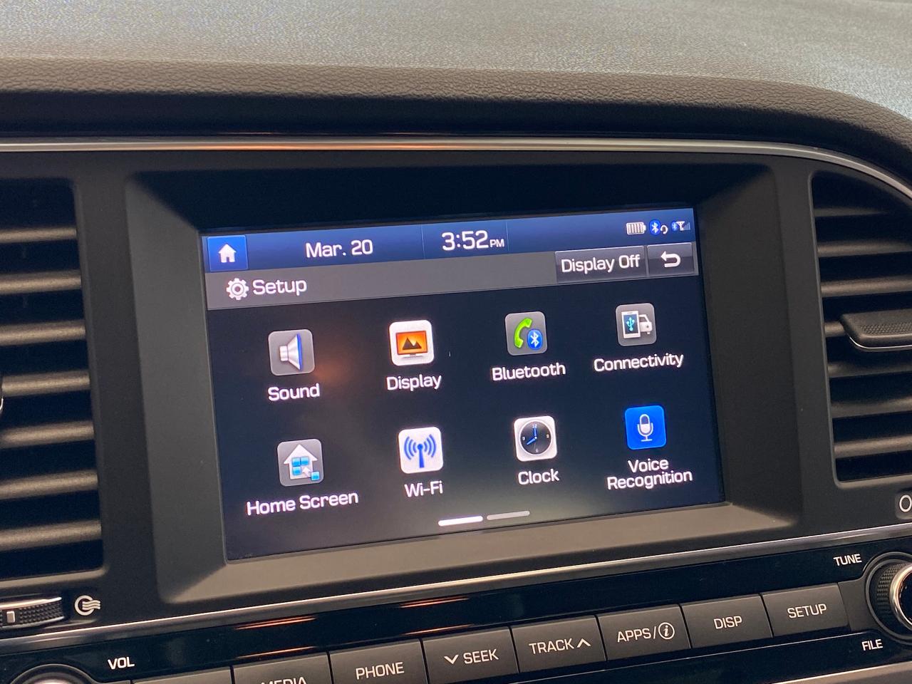 2017 Hyundai Elantra GLS+Sunroof+New Tires+Brakes+ApplePlay+Camera+A/C - Photo #34