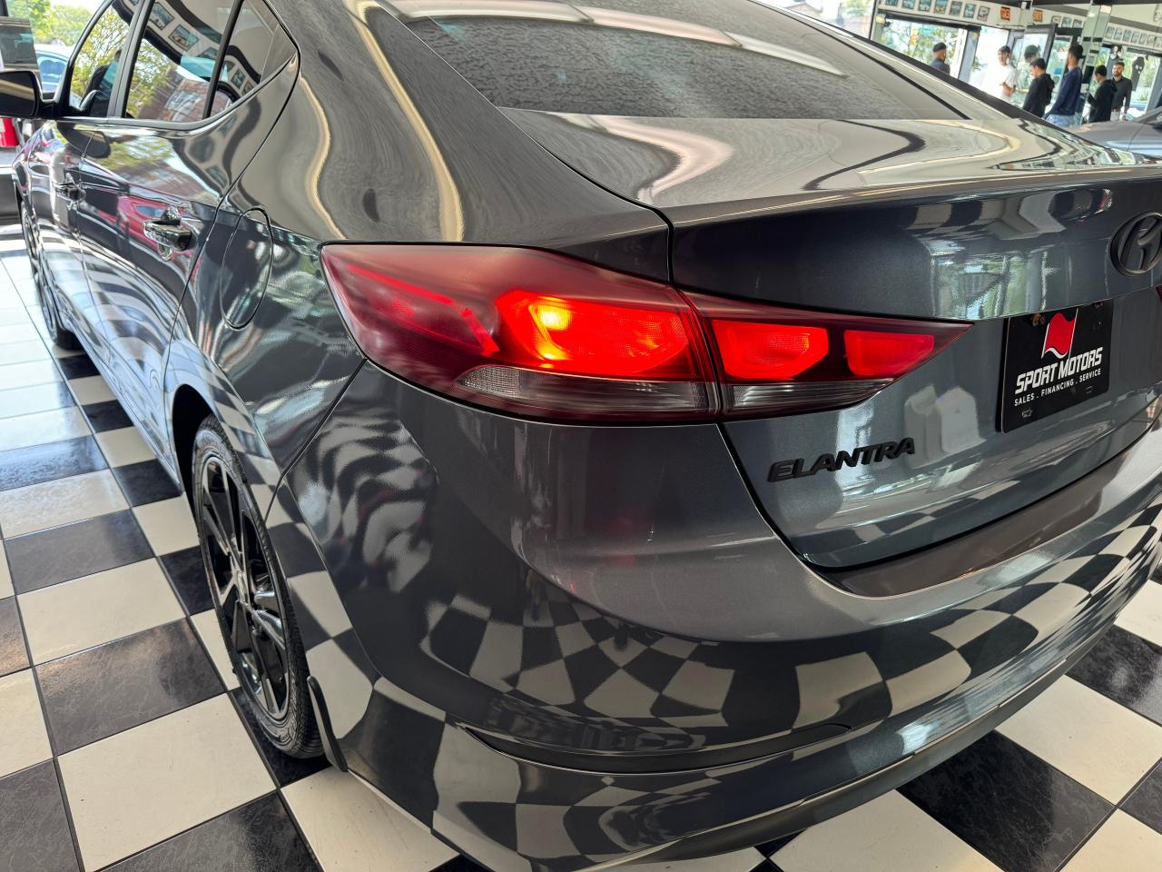 2017 Hyundai Elantra GLS+Sunroof+New Tires+Brakes+ApplePlay+Camera+A/C - Photo #39