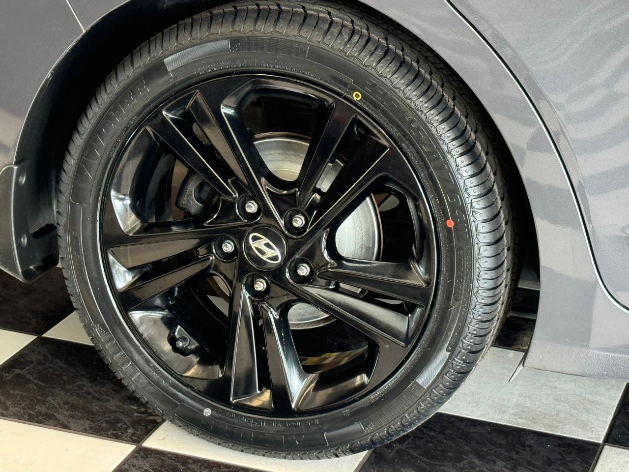 2017 Hyundai Elantra GLS+Sunroof+New Tires+Brakes+ApplePlay+Camera+A/C - Photo #56