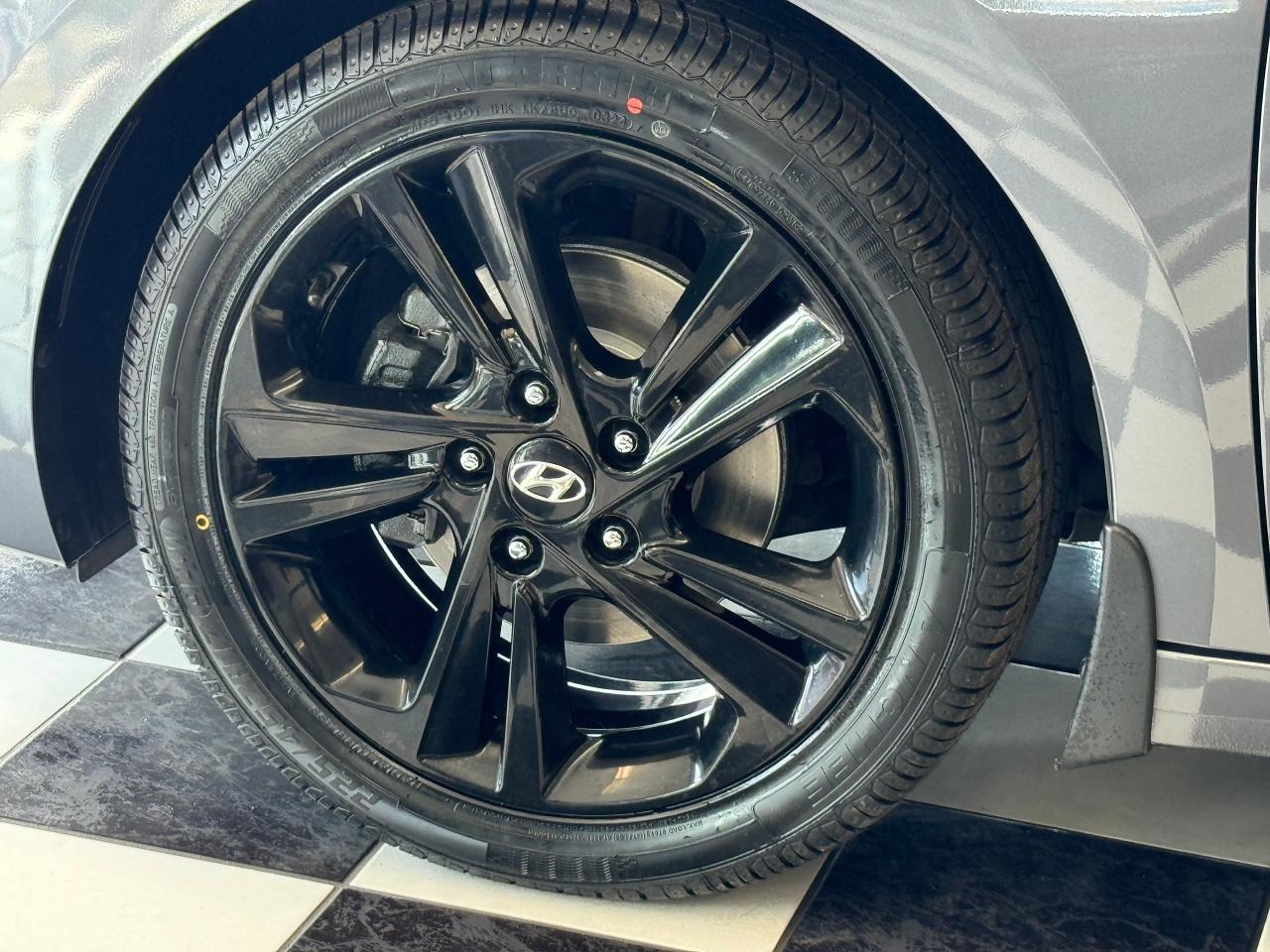2017 Hyundai Elantra GLS+Sunroof+New Tires+Brakes+ApplePlay+Camera+A/C - Photo #54