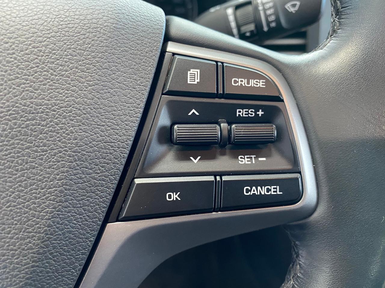 2017 Hyundai Elantra GLS+Sunroof+New Tires+Brakes+ApplePlay+Camera+A/C Photo112