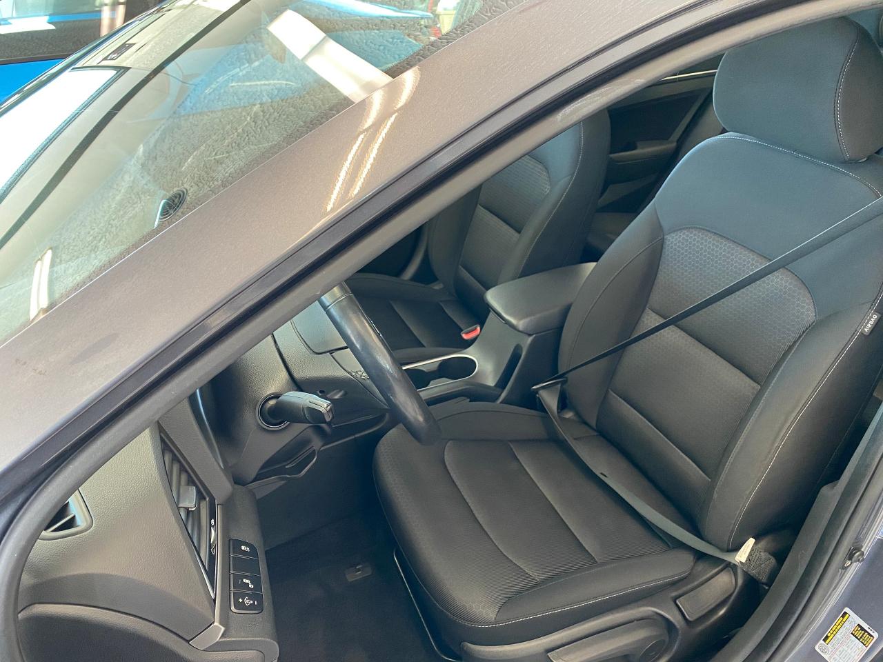 2017 Hyundai Elantra GLS+Sunroof+New Tires+Brakes+ApplePlay+Camera+A/C - Photo #20