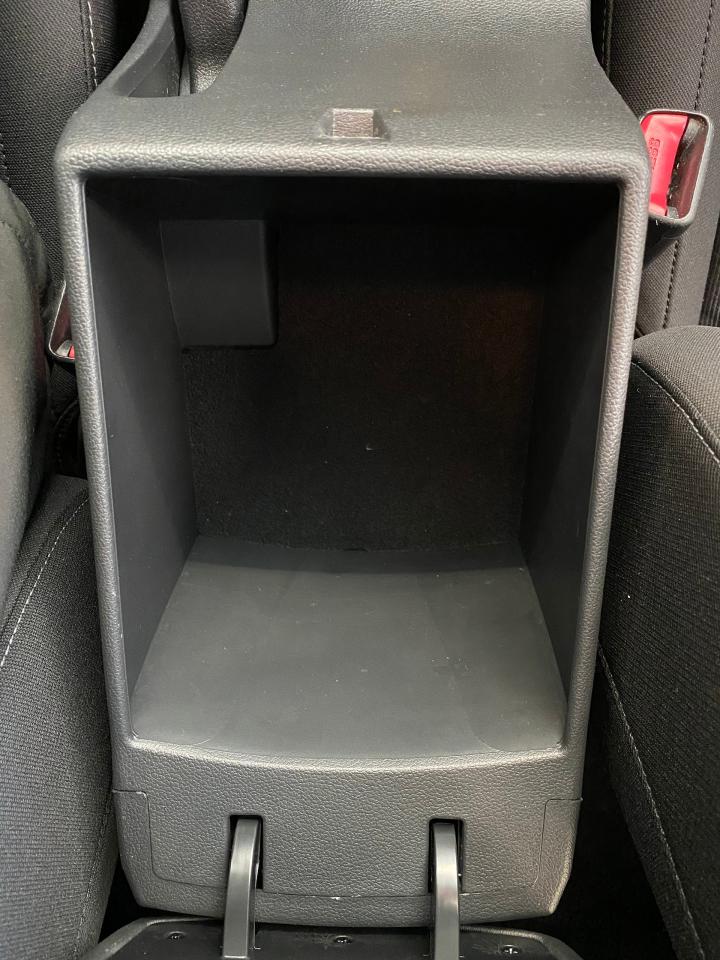 2017 Hyundai Elantra GLS+Sunroof+New Tires+Brakes+ApplePlay+Camera+A/C - Photo #46
