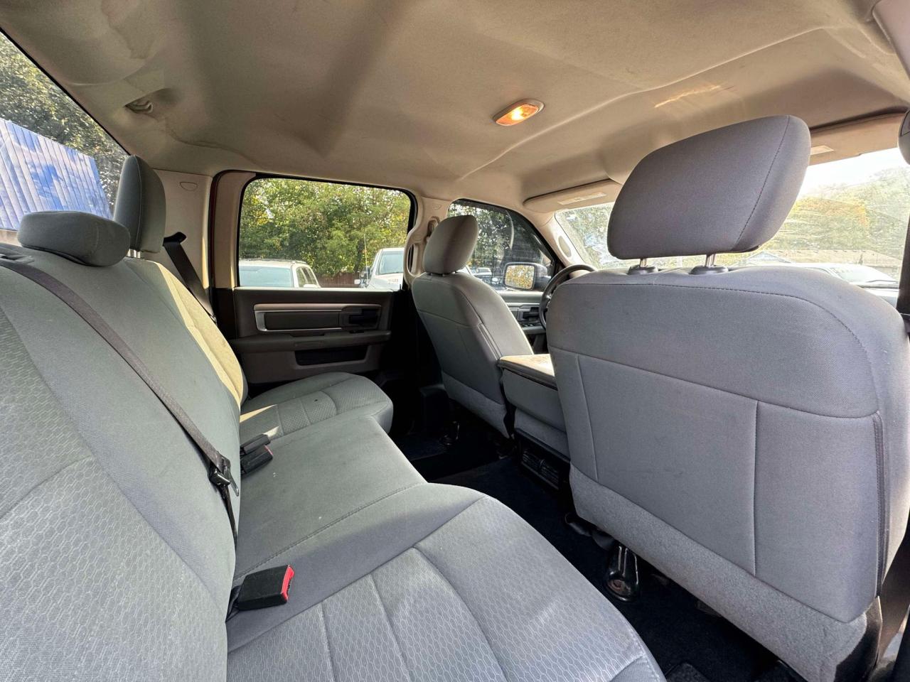 2017 RAM 1500 ST Crew Cab - Photo #10