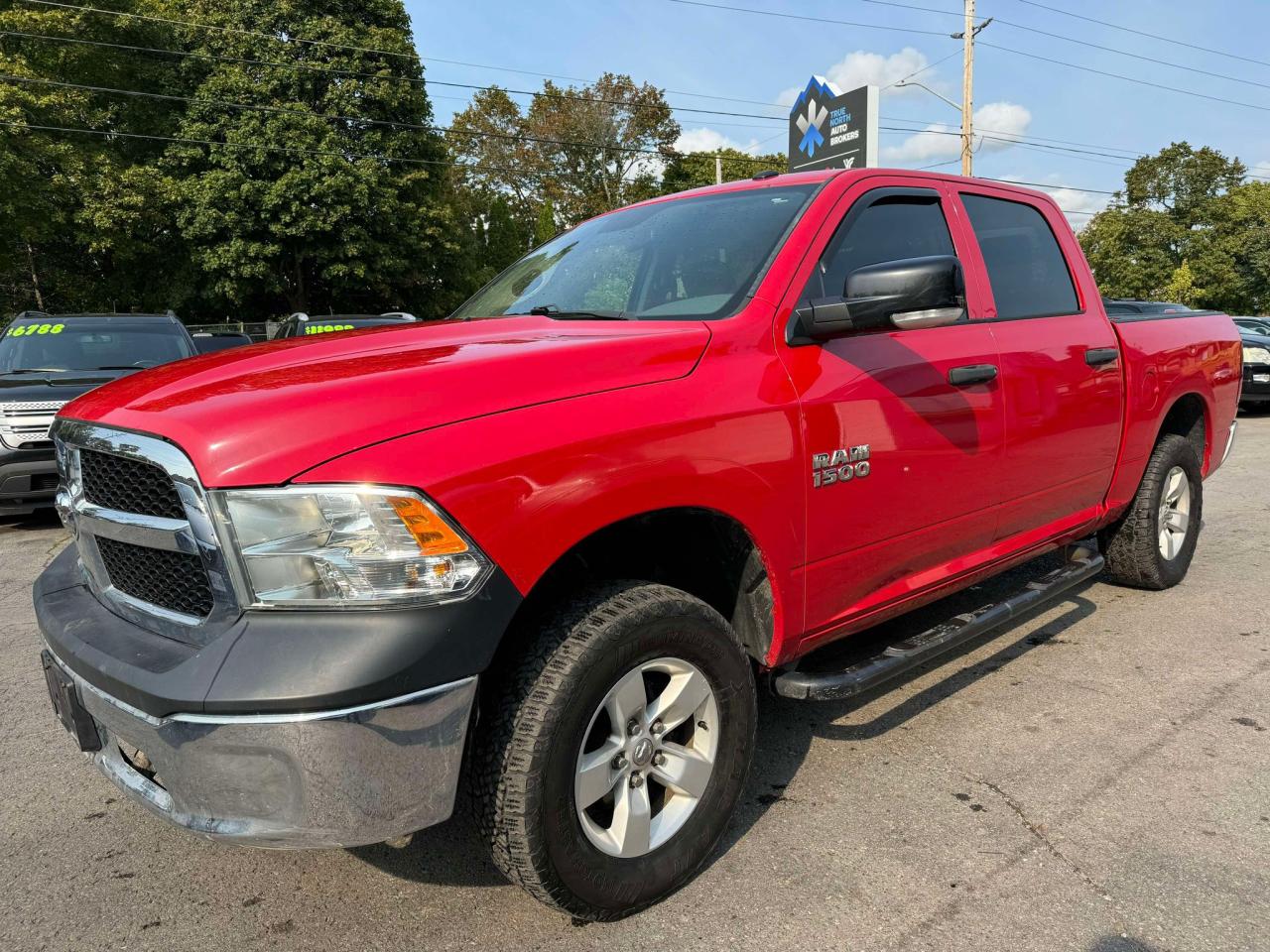 2017 RAM 1500 ST Crew Cab - Photo #3