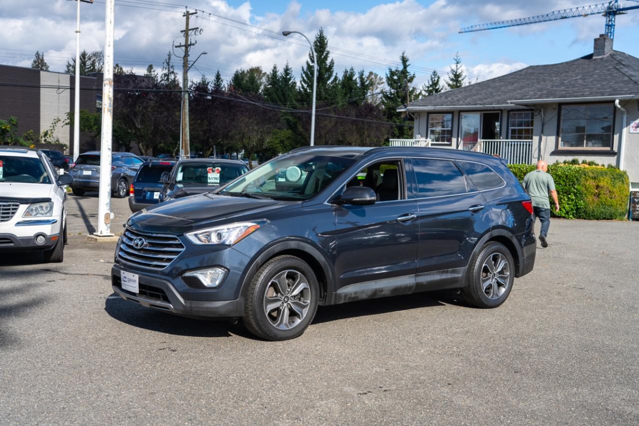 Used 2014 Hyundai Santa Fe XL AWD 3.3L Auto Luxury, 7 Passenger 3rd Row, Local, No Accidents for sale in Surrey, BC