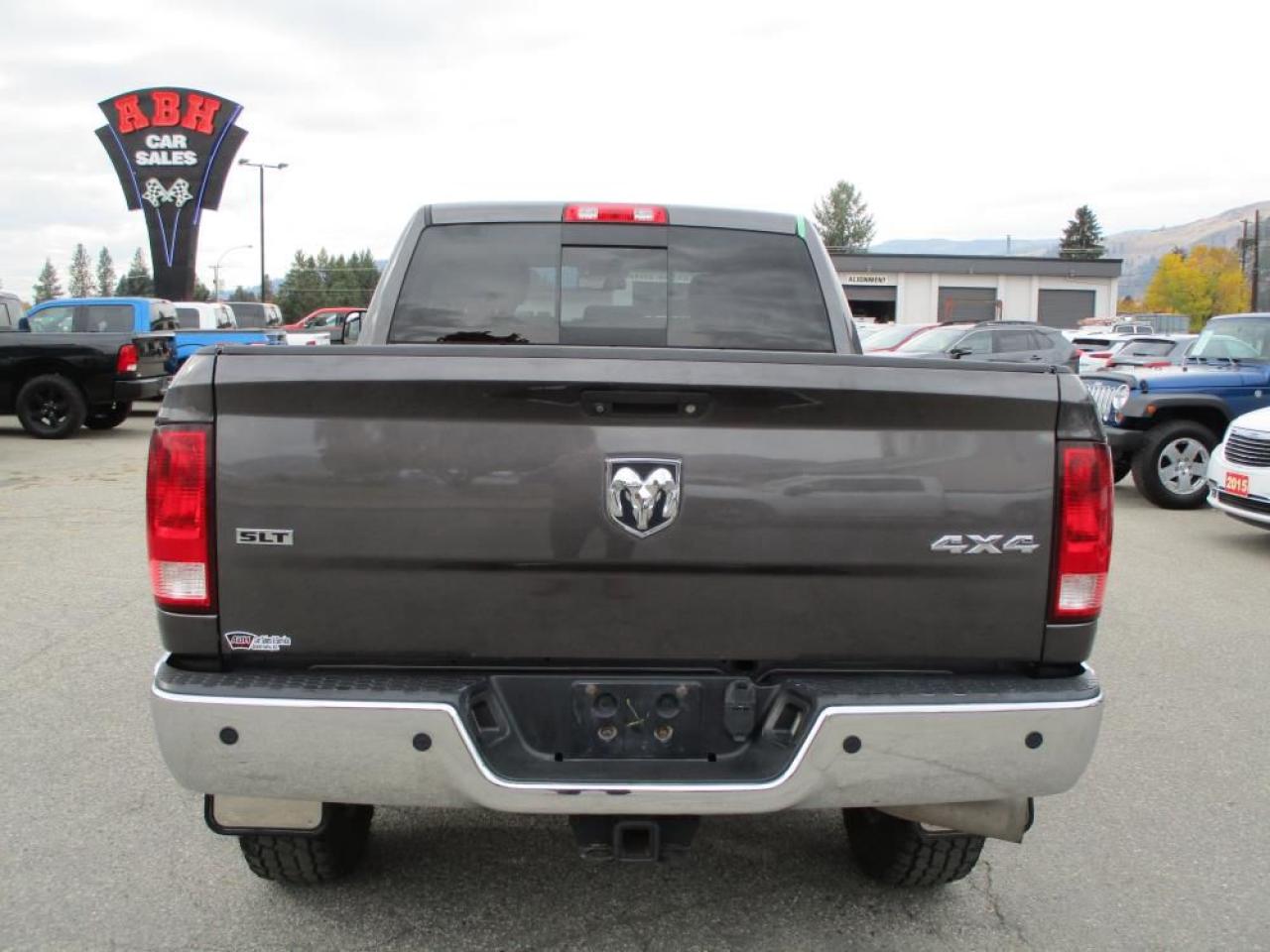 2014 RAM 3500 SLT CREW CAB 4X4 Photo7