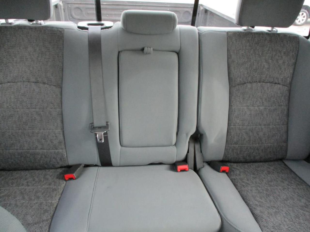 2014 RAM 3500 SLT CREW CAB 4X4 Photo15