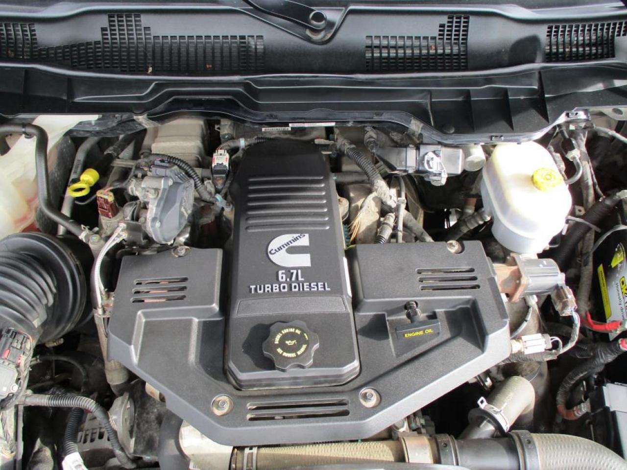 2014 RAM 3500 SLT CREW CAB 4X4 Photo22