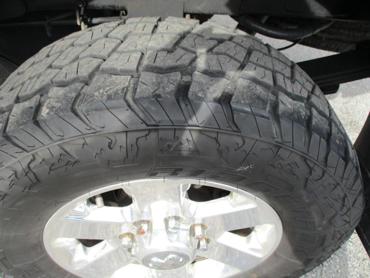 2014 RAM 3500 SLT CREW CAB 4X4 Photo23