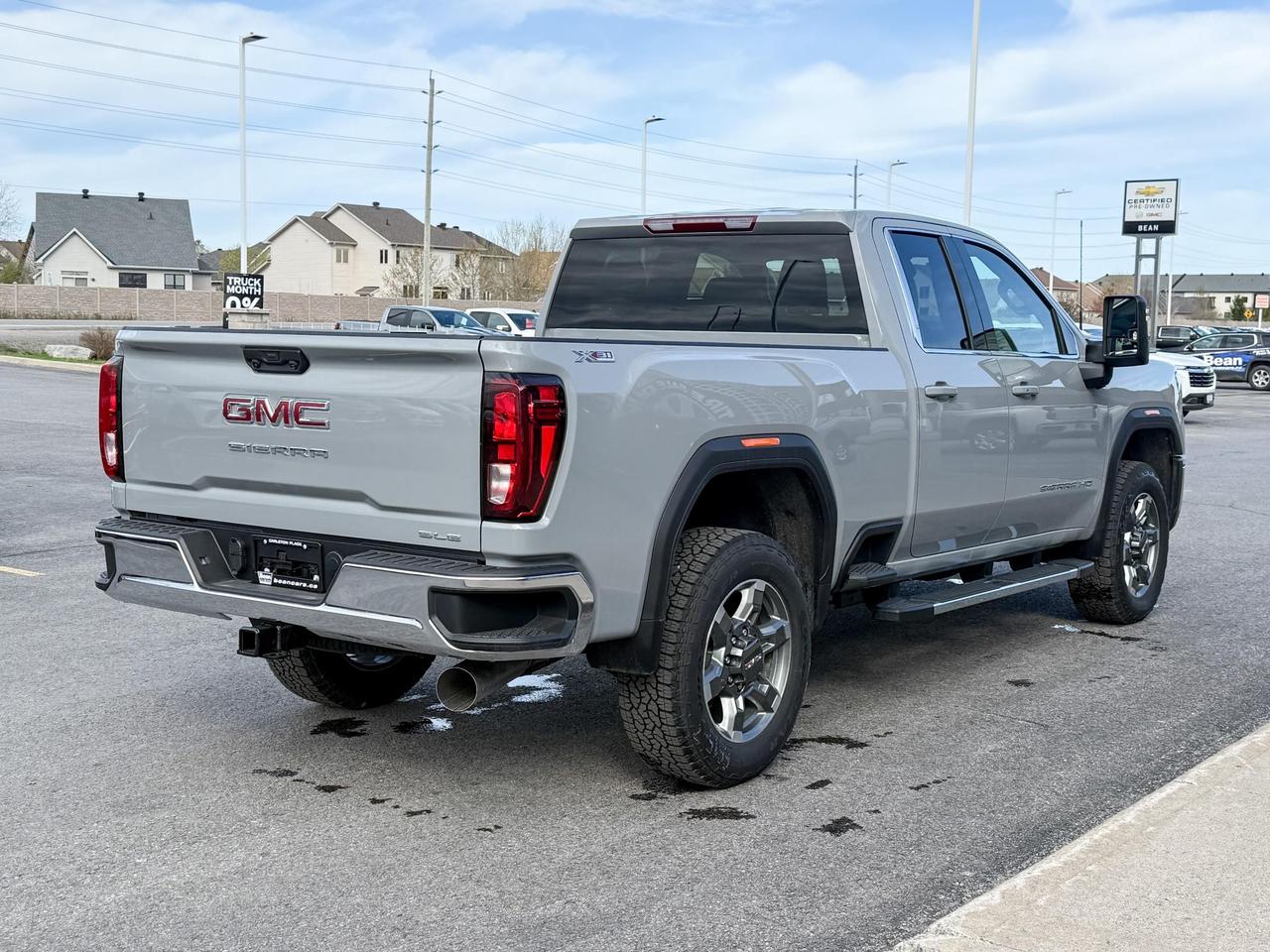 2025 GMC Sierra 2500 HD SLE 6.6L V8 DURAMAX WITH REMOTE START/ENTRY, CRUISE CONTROL, VINYL FLOORING, HD REAR VISION CAMERA, APPLE CARPLAY AND ANDROID AUTO Photo
